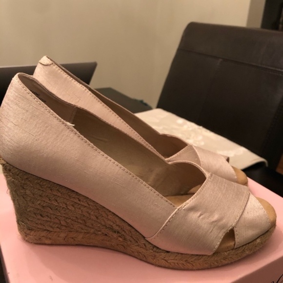 *WHITE MOUNTAIN* Ivory Matador Espadrille Wedges - Picture 6 of 8